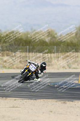 media/Jan-15-2026-Racers Edge (Thu) [[dfebeb70ab]]/2-A Group/Session 5 Turn 2/